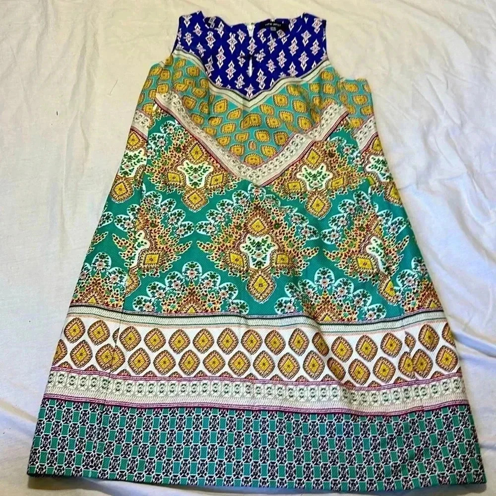 Nine West Paisley print sleeveless dress size 6 midi